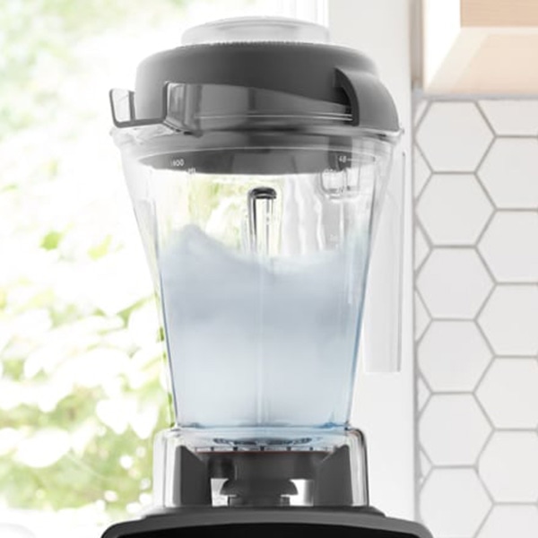 最も優遇 【中古】(非常に良い)正規品 Vitamix バイタミックス E310 [レッド] 5年保証付 65737 ミキサー・フードプロセッサー 