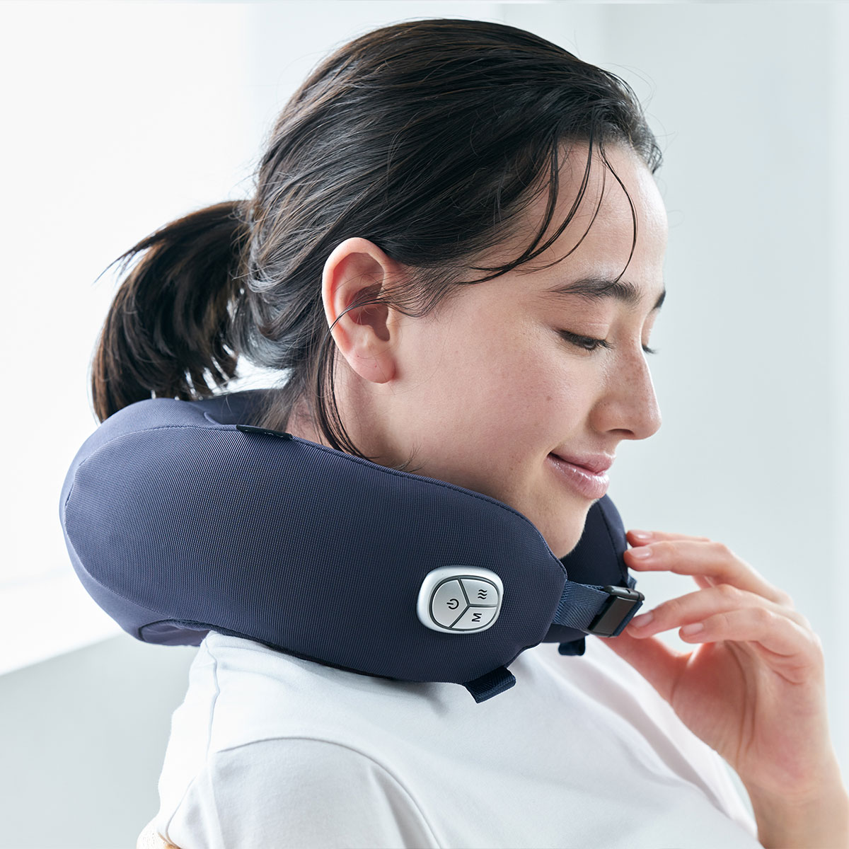 エイミー コンパクトネックマッサージャー | ABCミッケ｜【公式