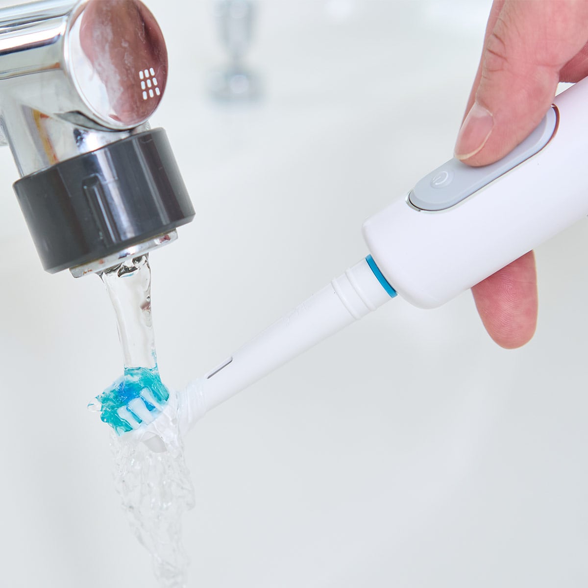 AX-2803 回転式振動歯ブラシ　ROUNBRUSH LE 楽天市場】ラウンブラッシュLE 回転式電動歯ブラシ : 快適生活